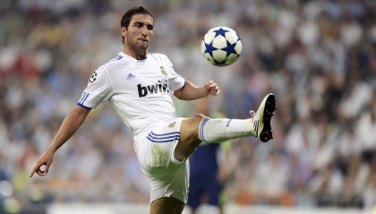 开云体育-塔图姆全场最佳无争议，公牛鏖战热火，当铁血遇上倔强